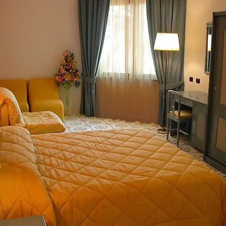L' Anicre Hotel Varcaturo